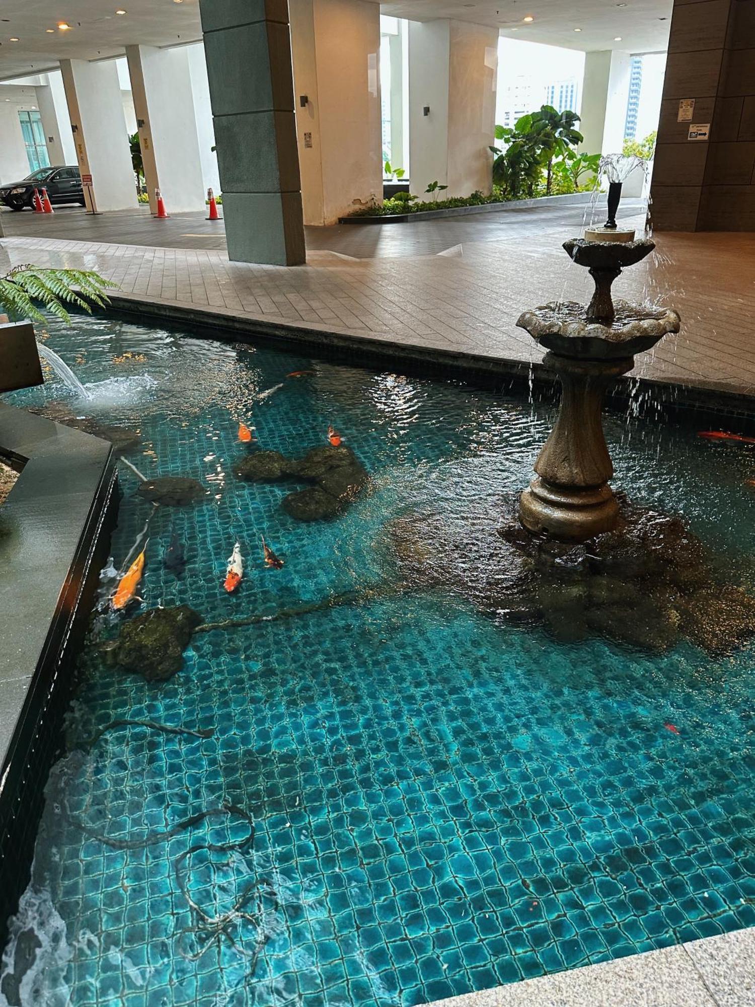 Modern Bauhaus Studio At Regalia Klcc Infinity Pool Kuala Lumpur Buitenkant foto